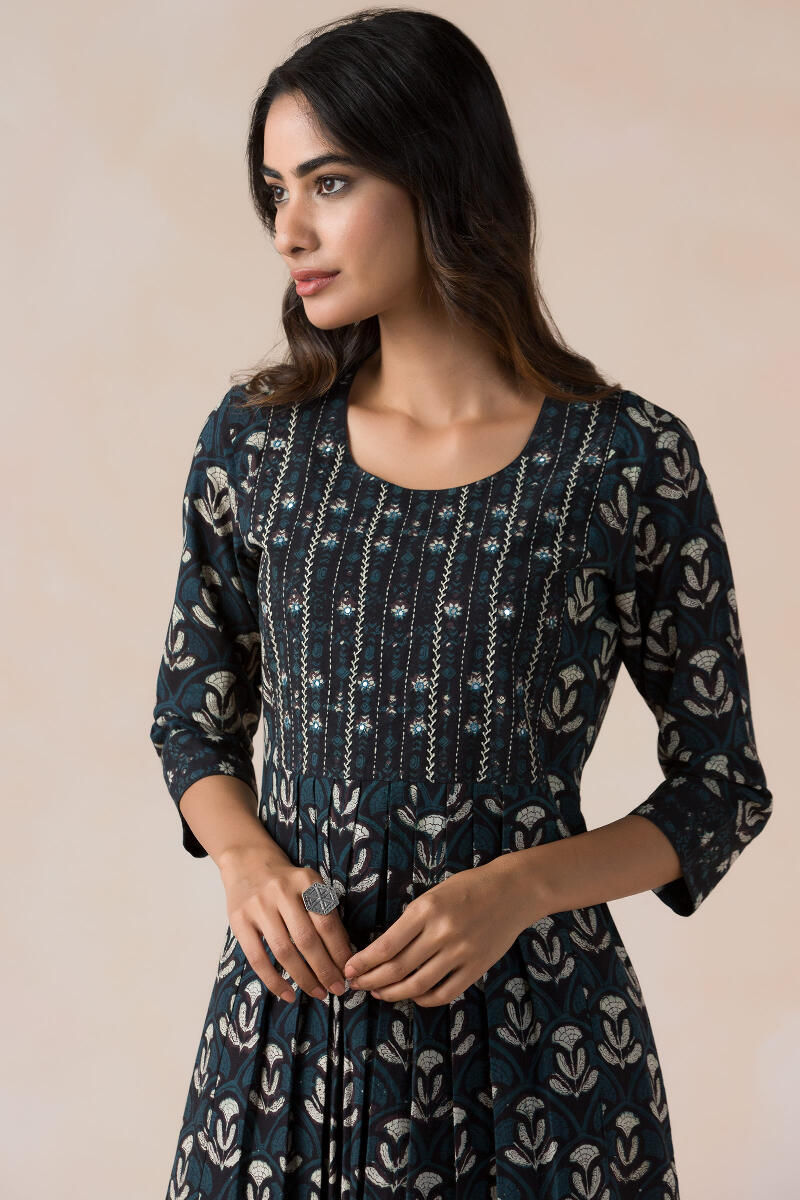 Sehra Zoya Kurta
