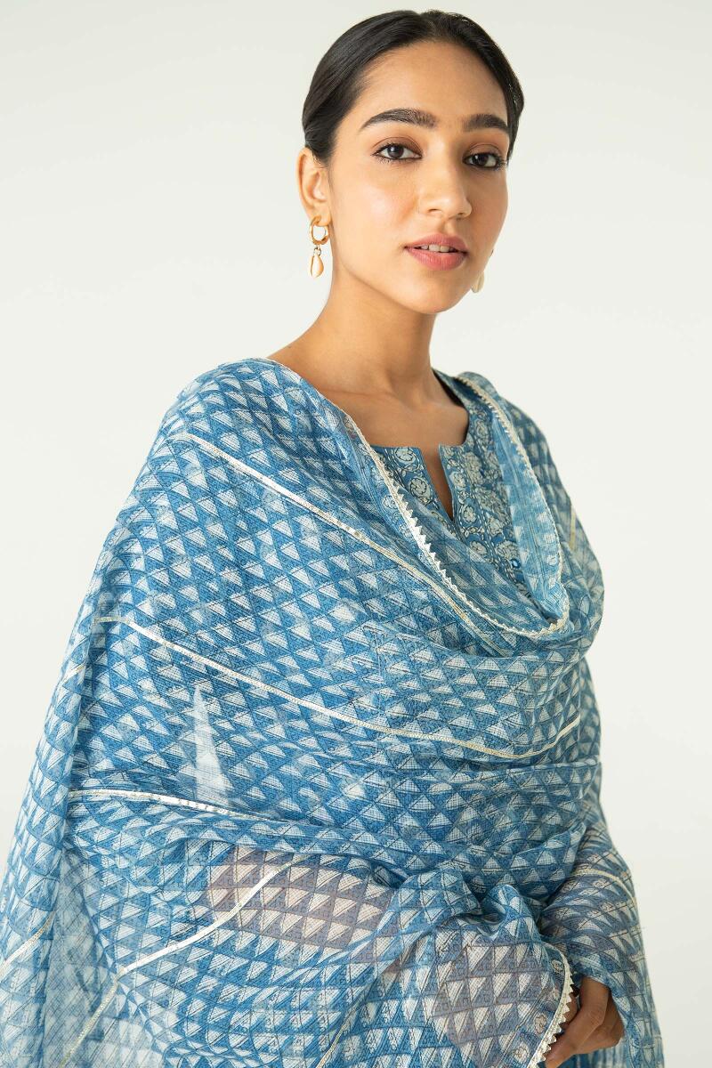 Noor Samrina Dupatta