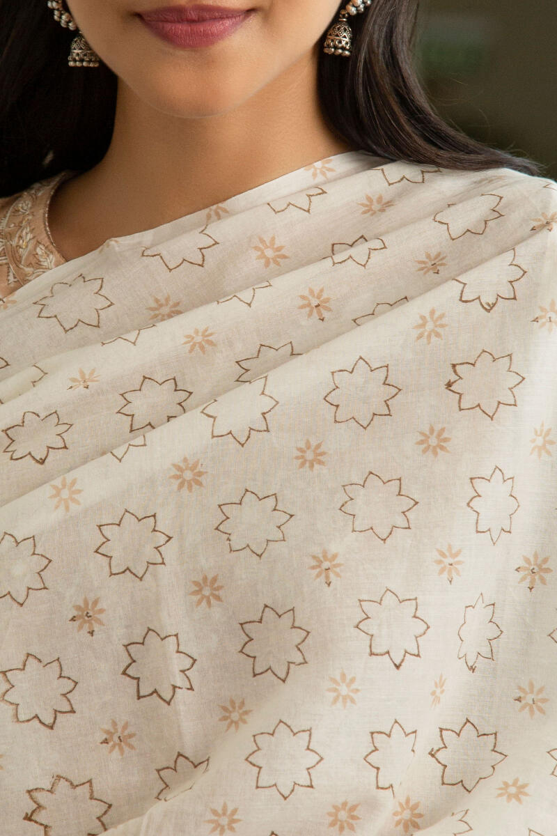 Gauhar Sanam Dupatta