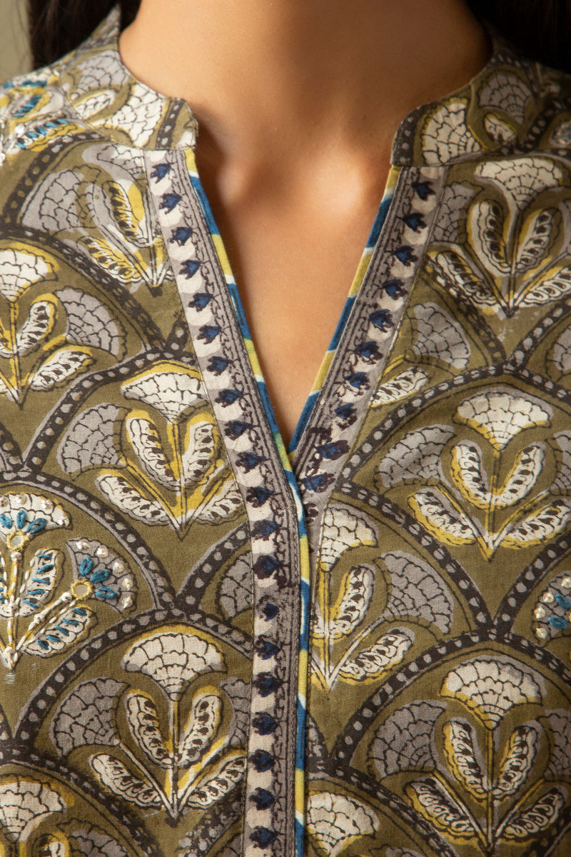 Sehra Nafya Bagru Kurta