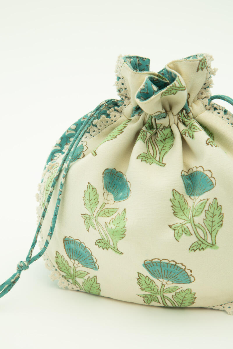 Aashiyana Nikhat Potli Bag