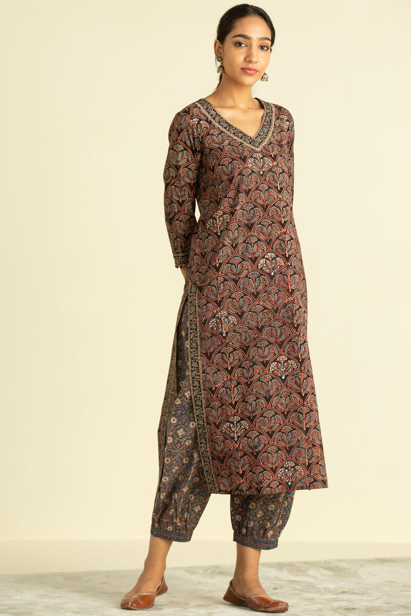 Sehra Nafiya Kurta