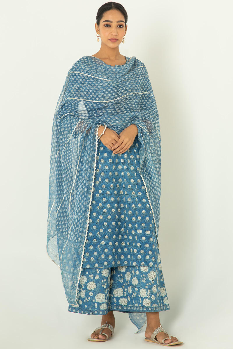 Noor Samrina Dupatta