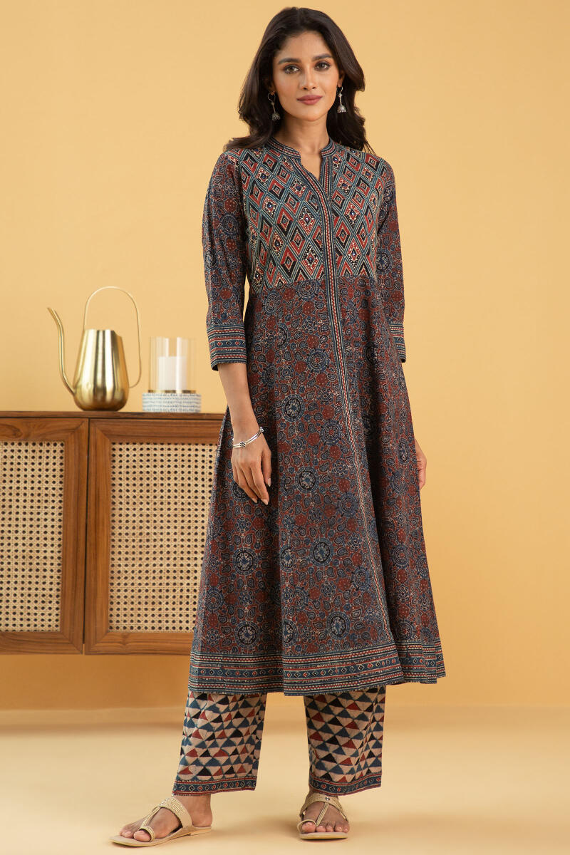 Sehra Nisha Ajrak Kurta