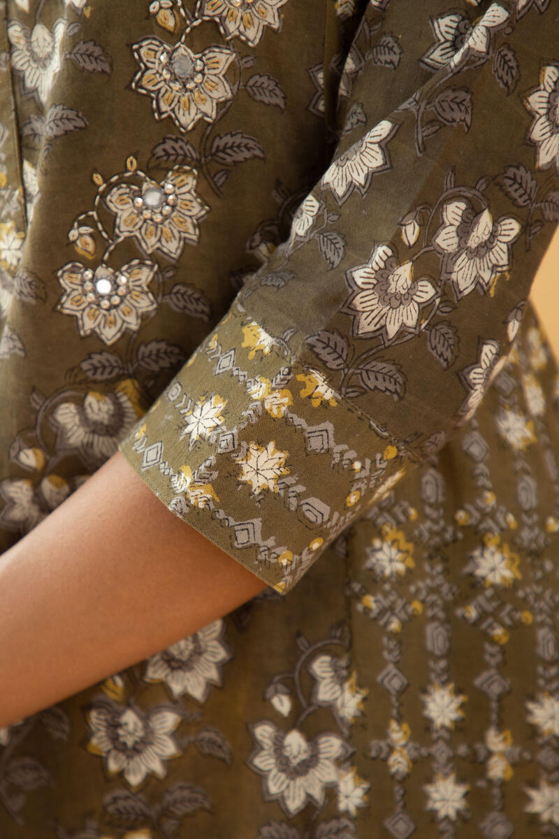 Sehra Zehna Kurta