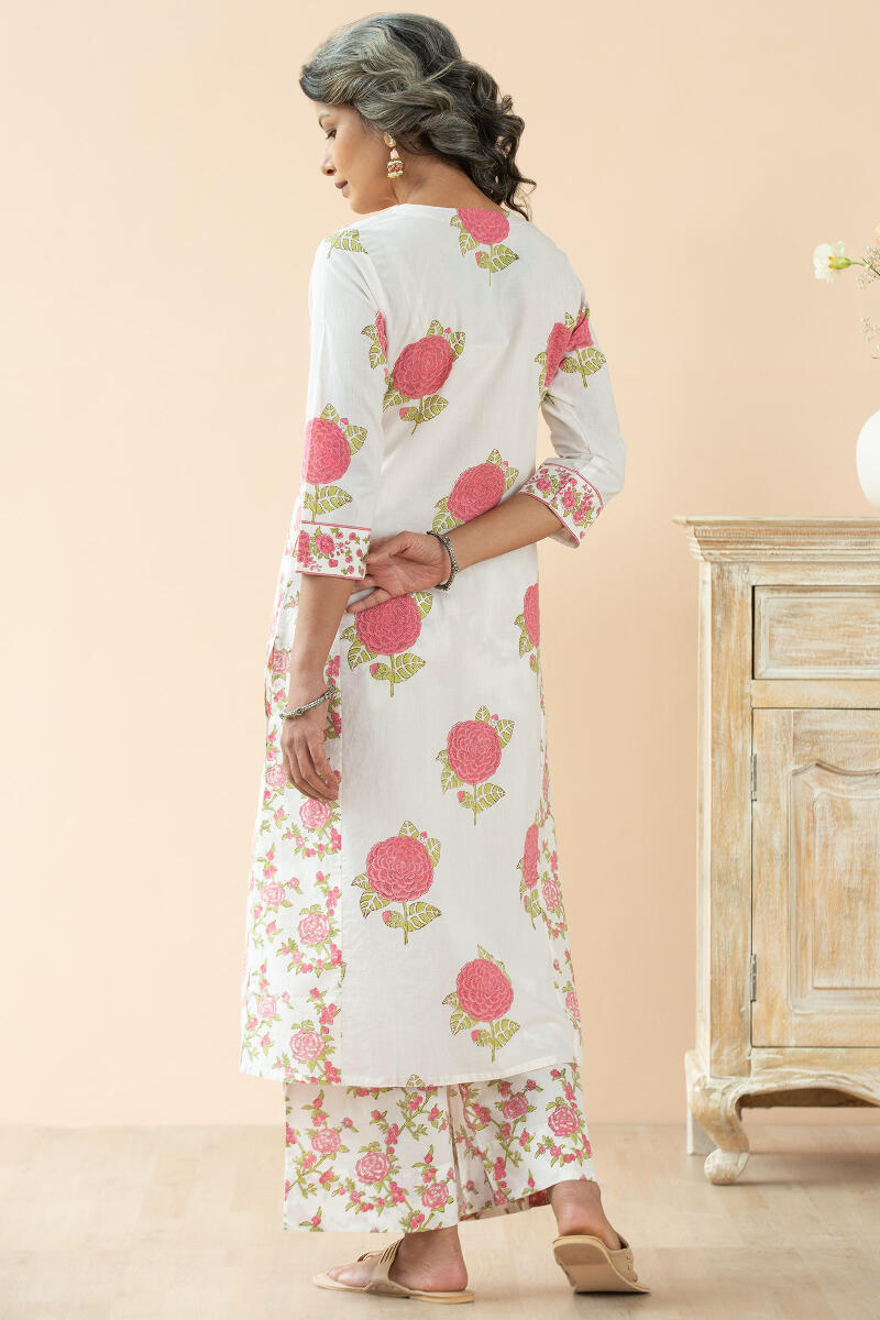 Gulbarg Tazmeen Kurta