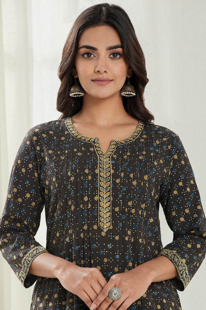 Sehra Mahnoor Ajrak Kurta