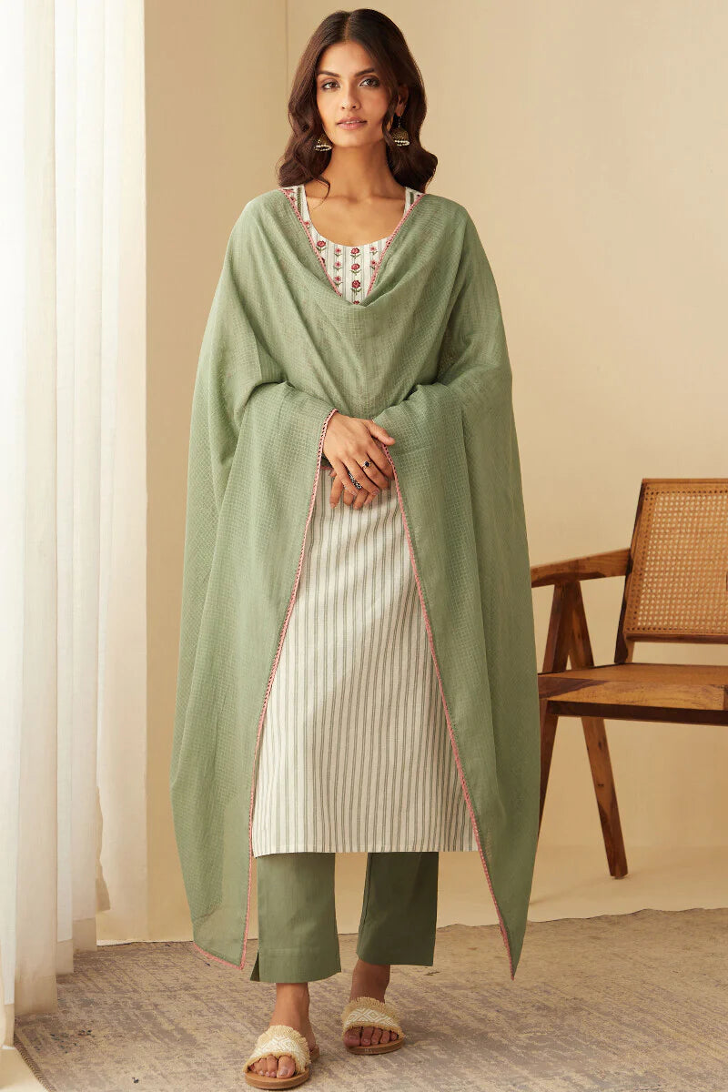 Gulbarg Faheema Narrow Pants