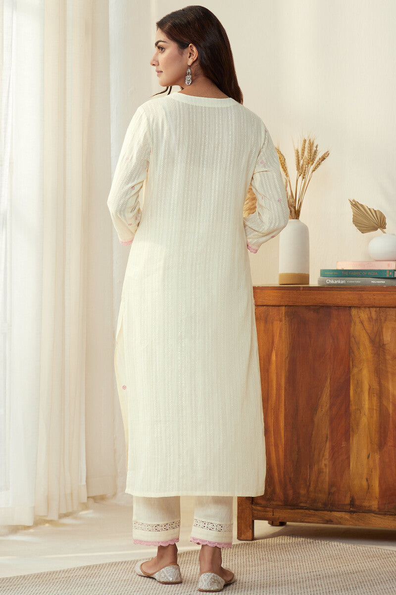 Gulnaz Fiza Kurta
