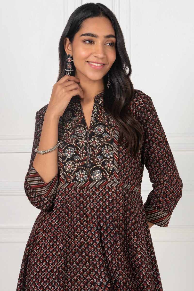 Sehra Mirza Ajrak Kurta