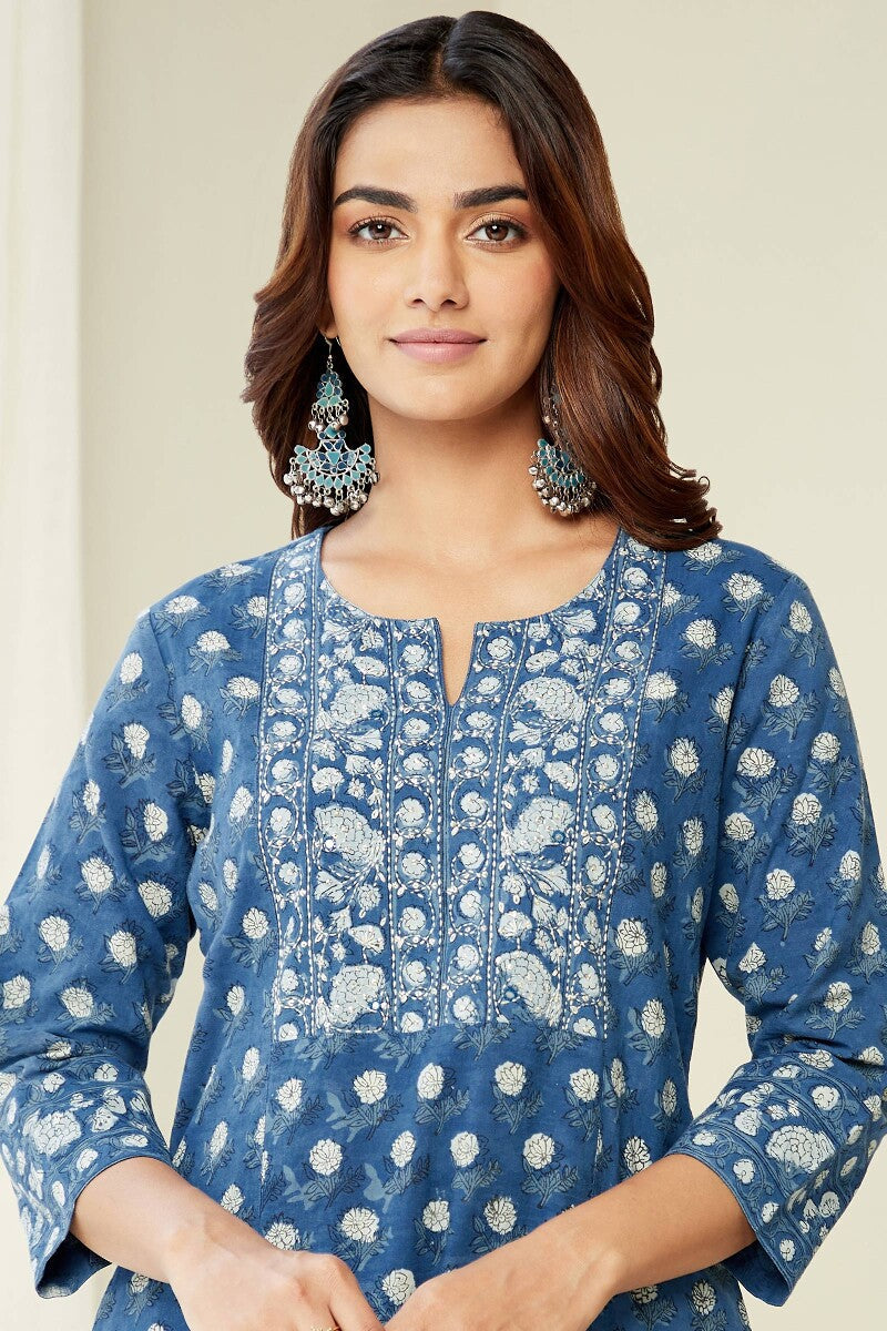 Noor Faheeza Kurta