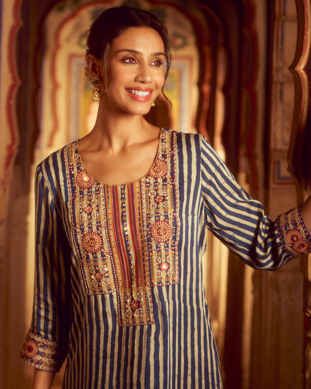 Surplus: Roshanara Sehr Dabu Kurta