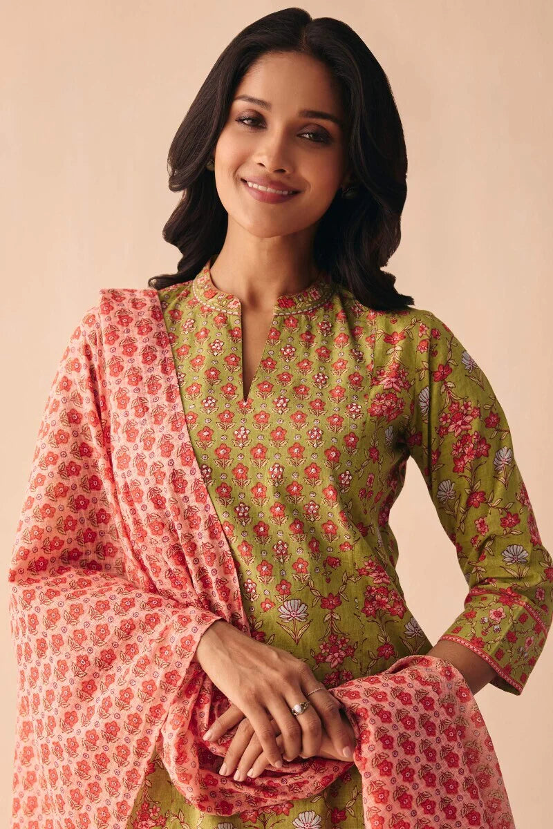 Surplus: Gulraiz Farah Sanganeri Kurta