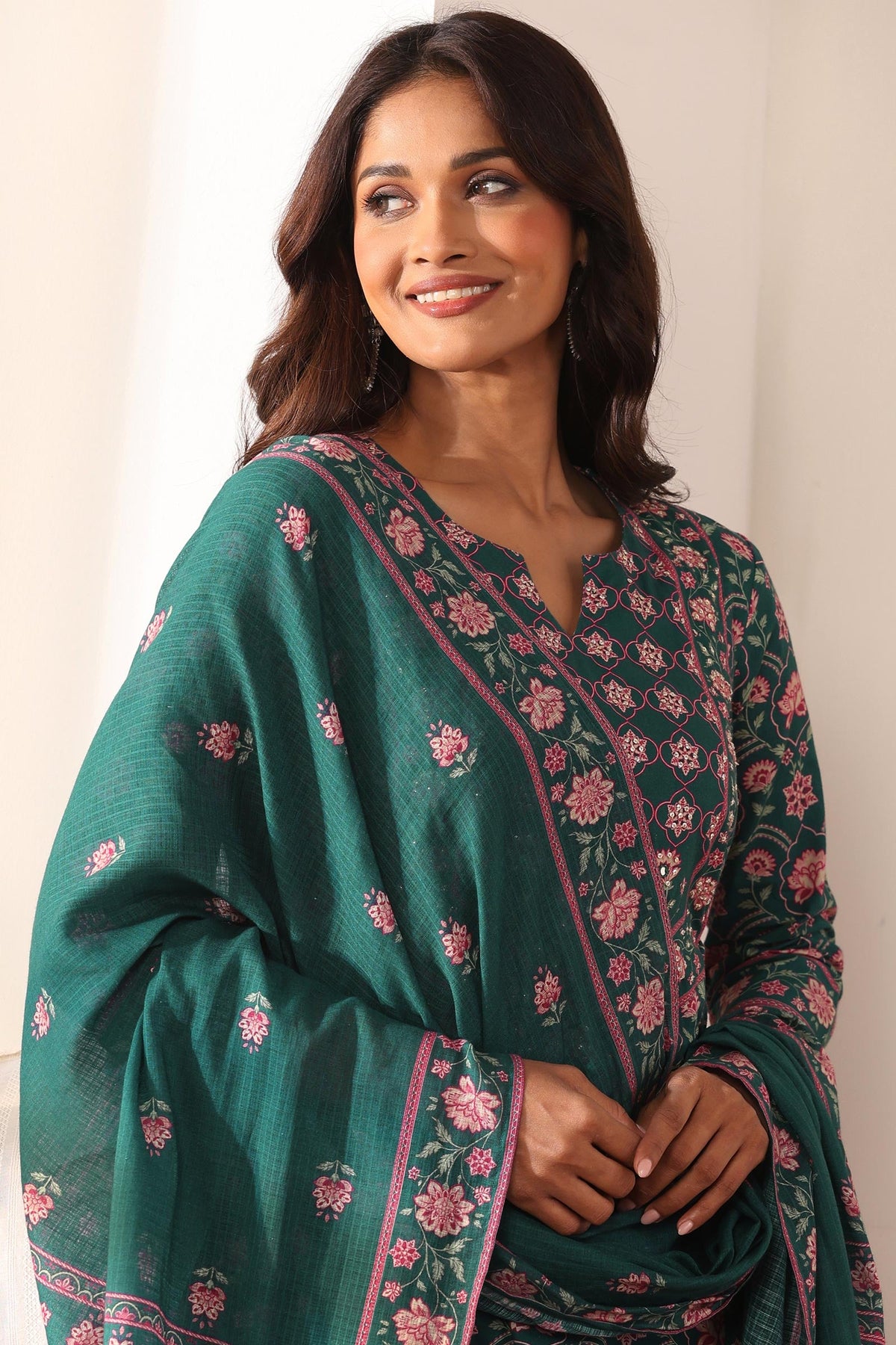 Surplus: Mehreen Inaaya Dupatta