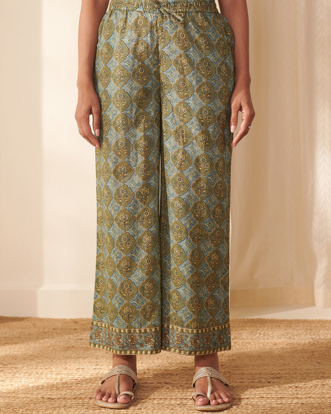 Rangrez Aafiya Blue Farsi