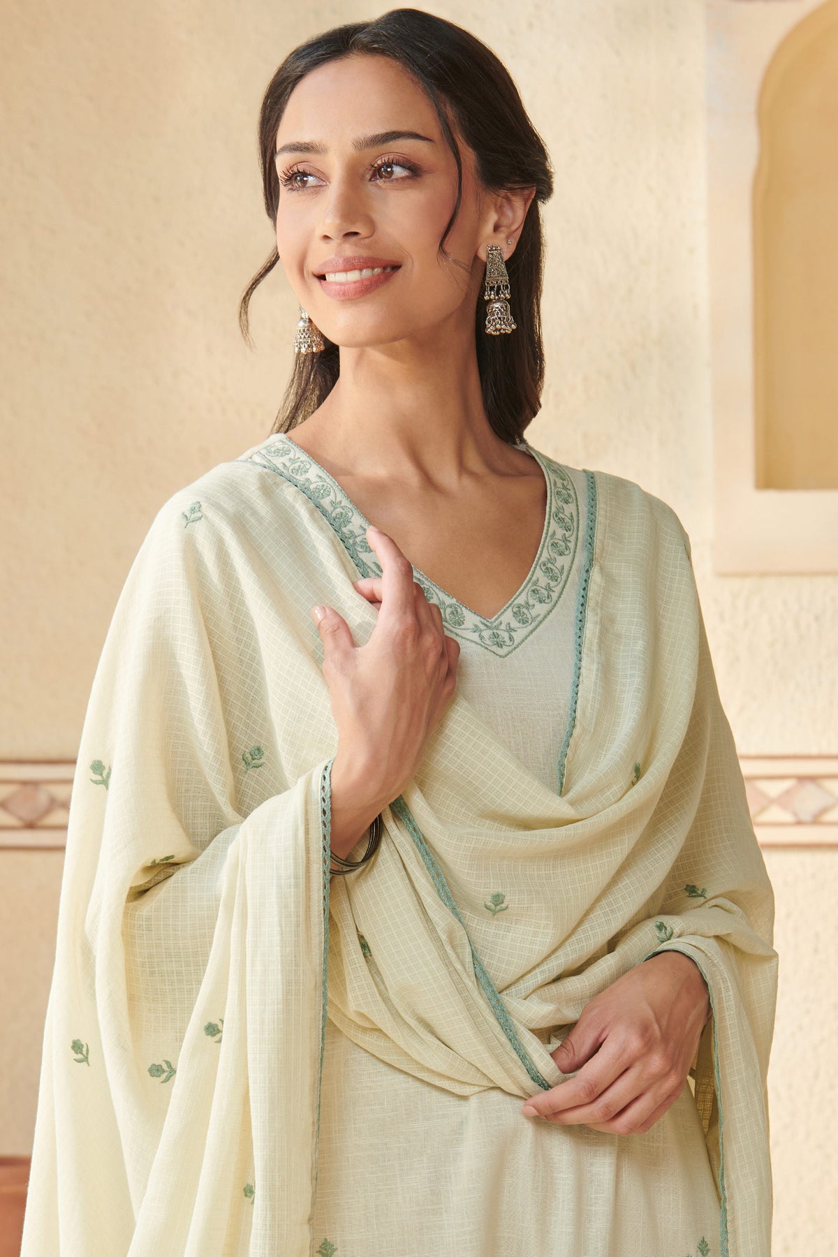 Mehraab Nargis Beige Dupatta