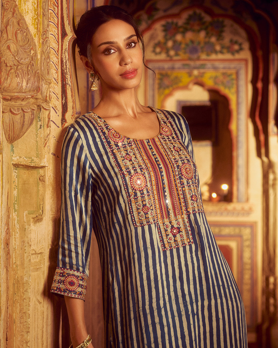 Roshanara Sehr Dabu Kurta