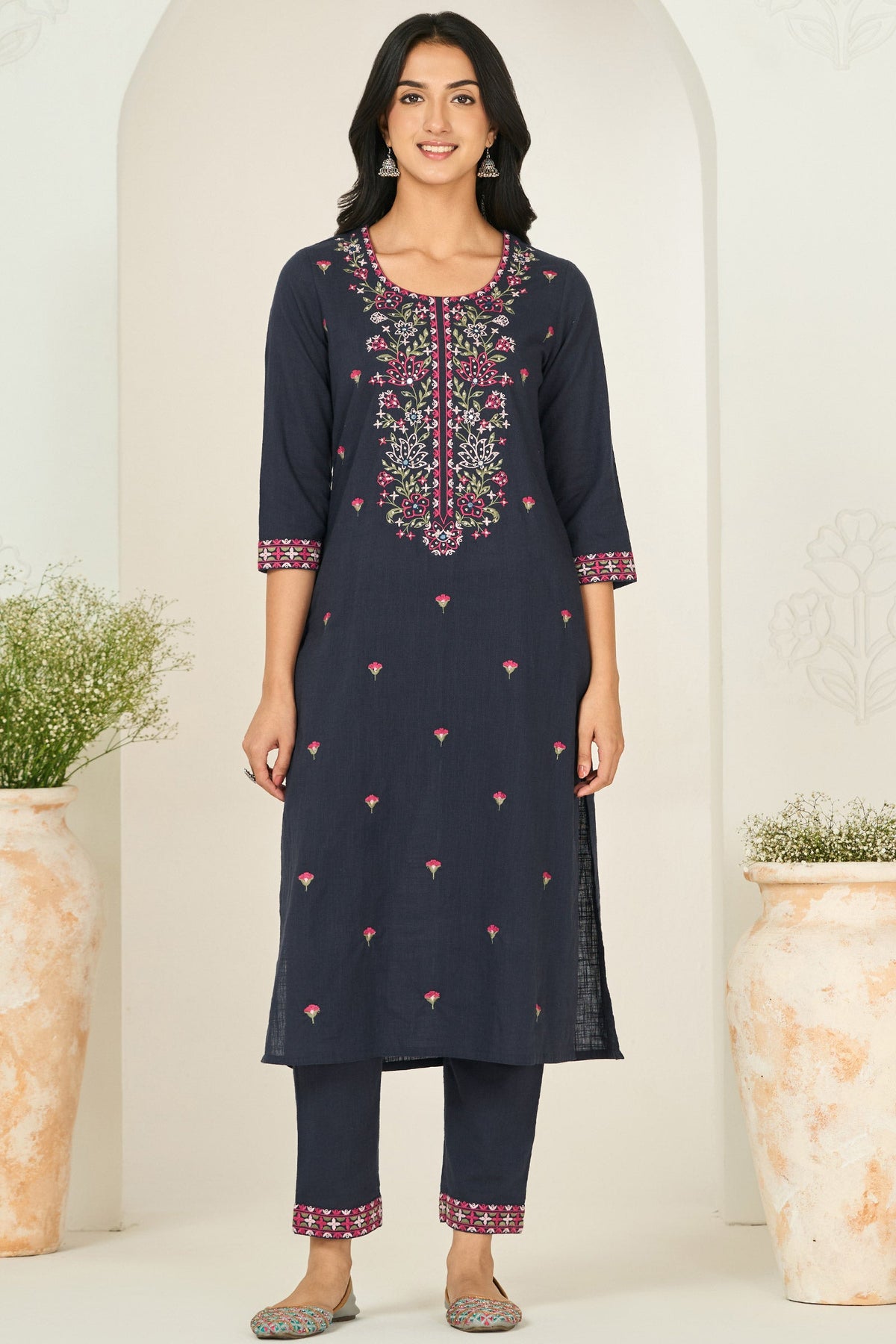 Surplus: Mehraab Sneha Kurta
