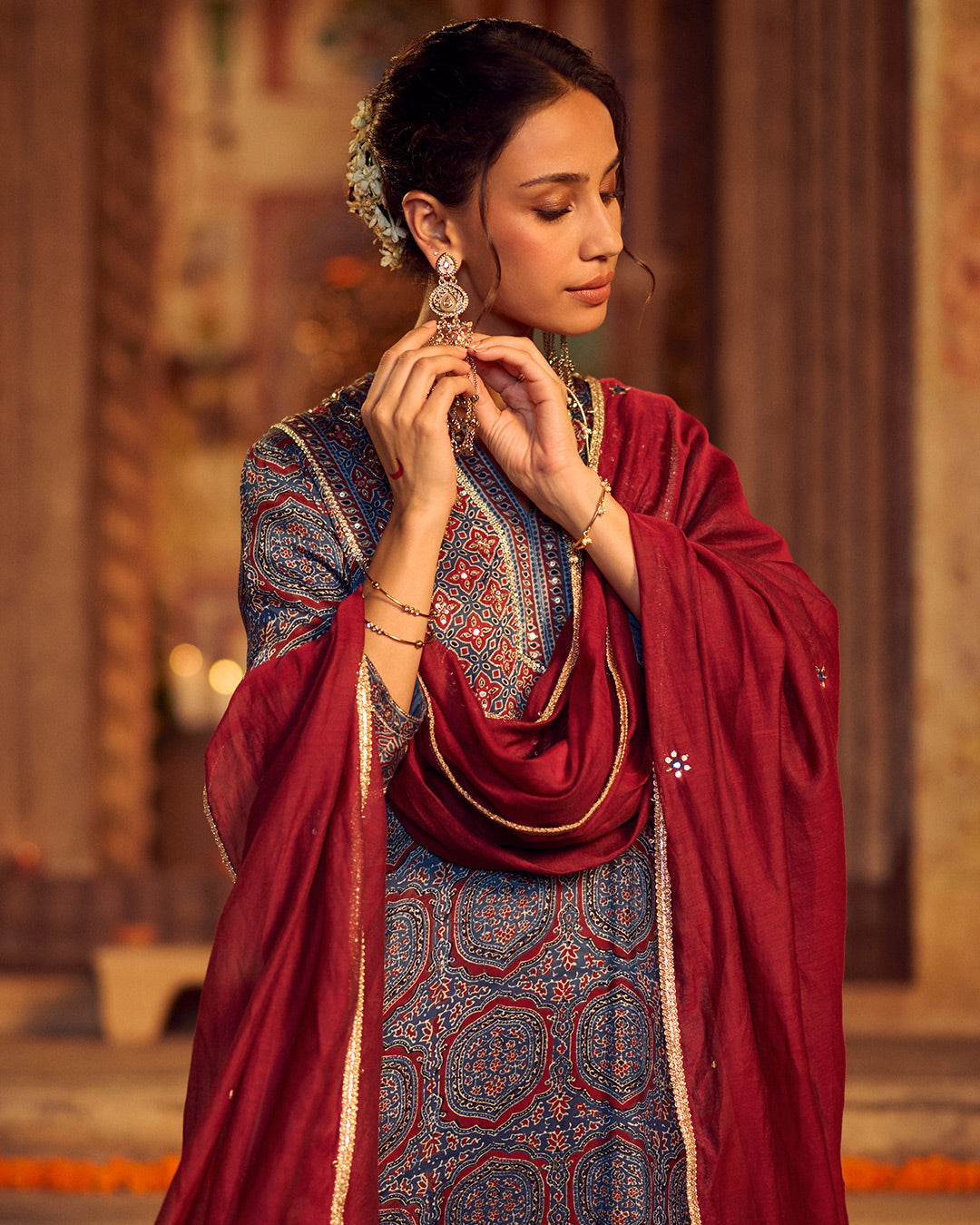 Roshanara Nazrina Maroon Dupatta