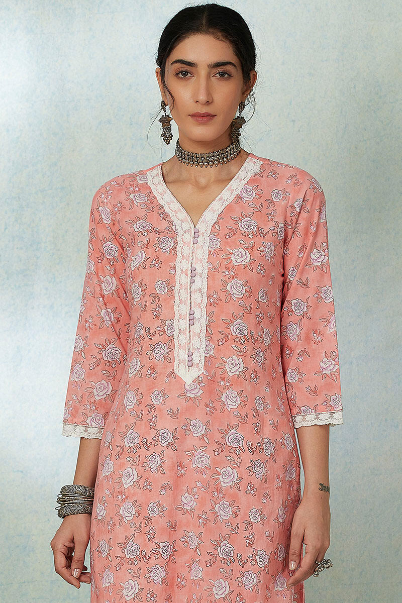 Nusrat Jahan Nafees Kurta