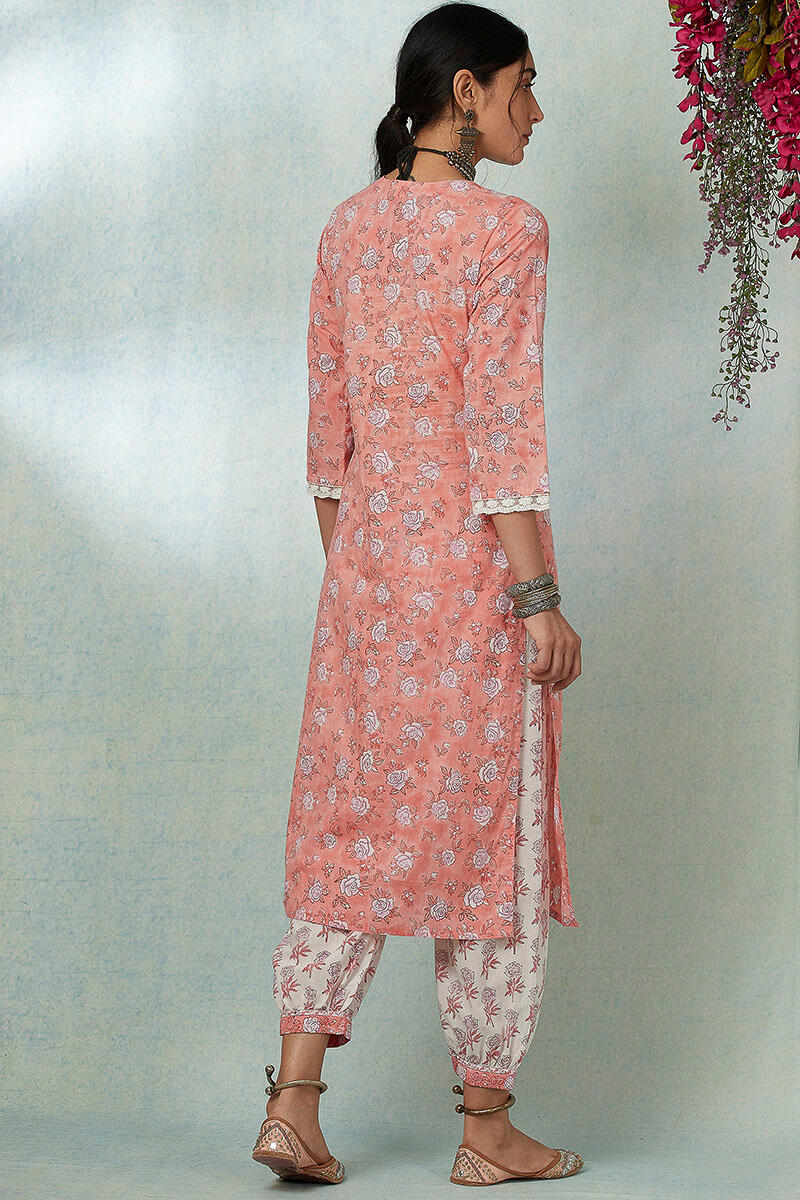 Nusrat Jahan Nafees Kurta
