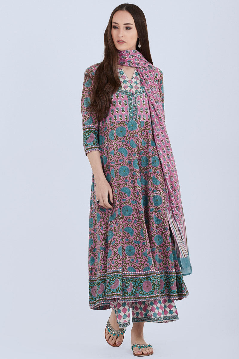 Nazm Arfa Kurta