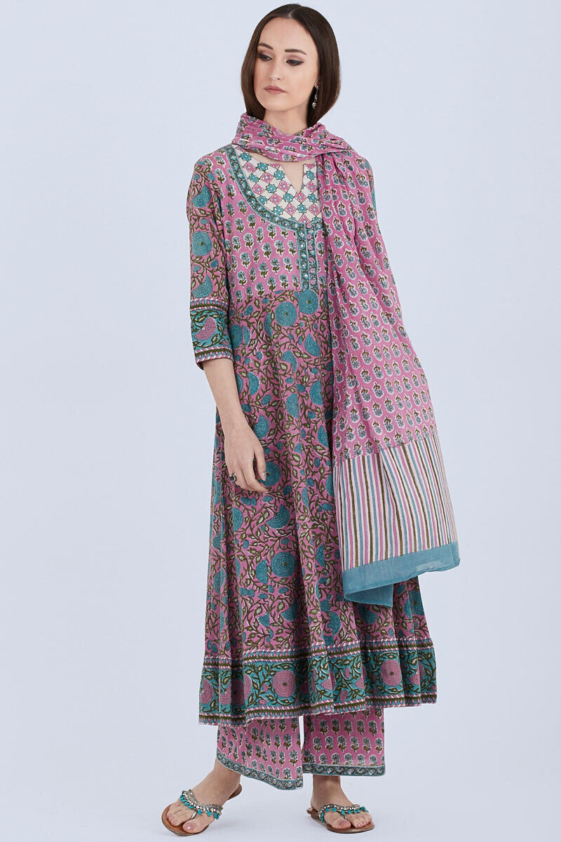 Nazm Arfa Kurta