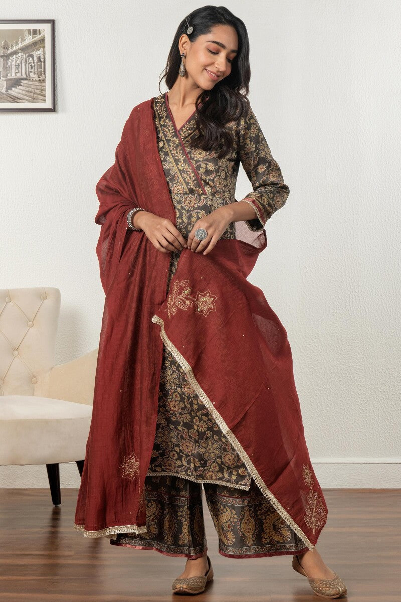 Zubeida Seerat Ajrak Modal Palazzo