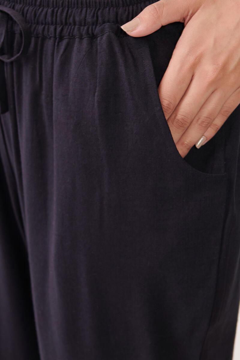 Shirin Zaharaa Narrow Pants