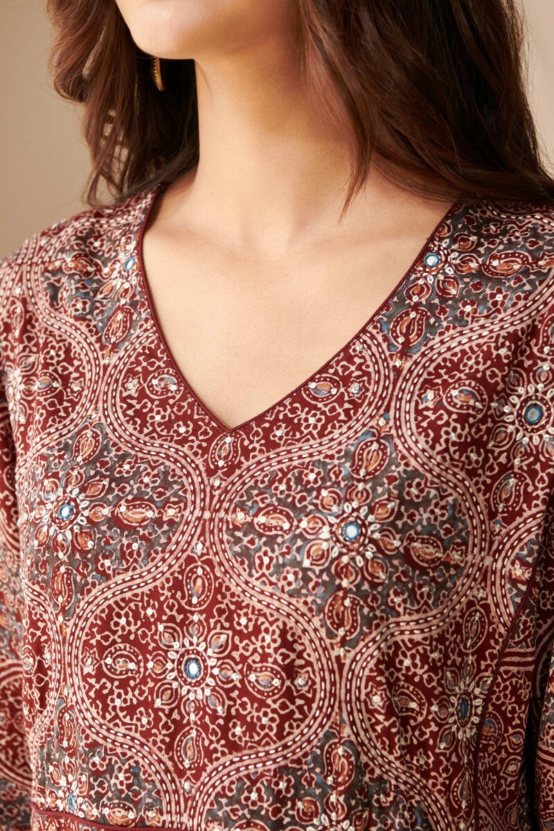 Zubeida Sareen Ajrak Modal Kurta
