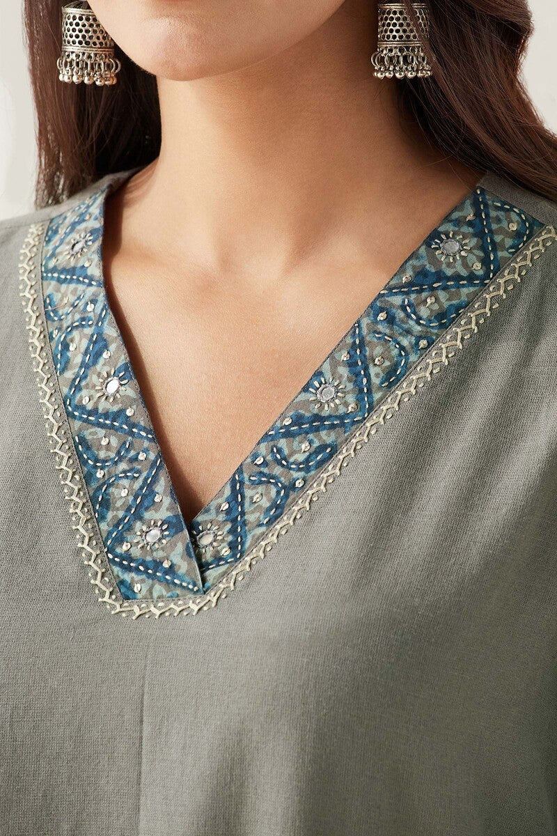 Gauhar Rehmat Handloom Kurta