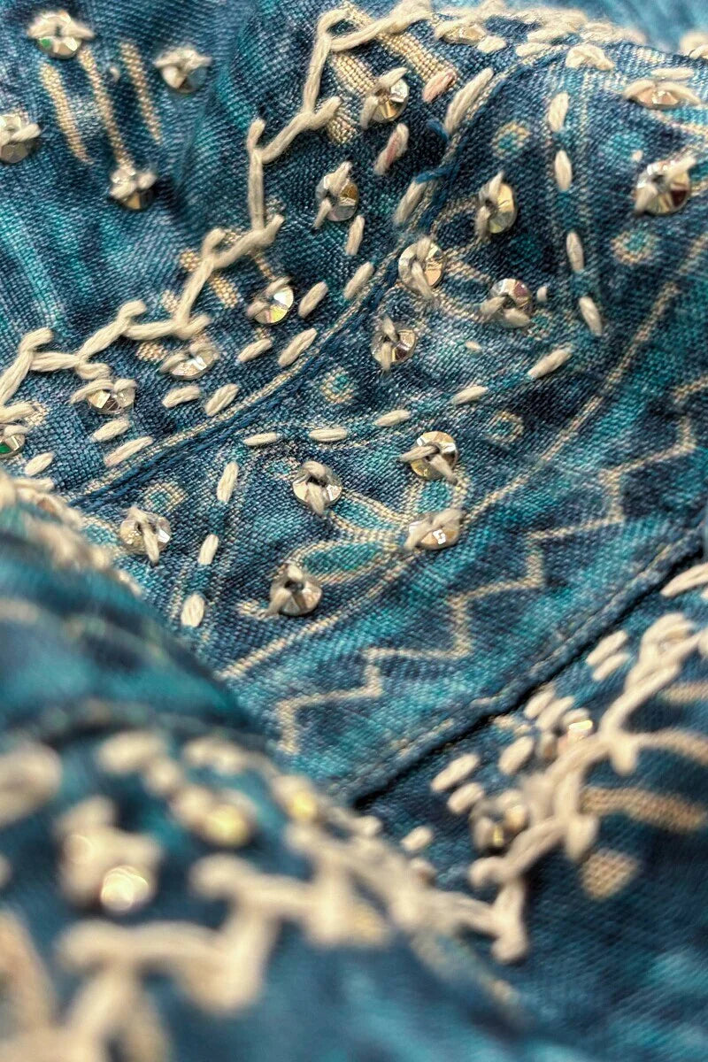 Surplus: Mehrunissa Shirin Kurta