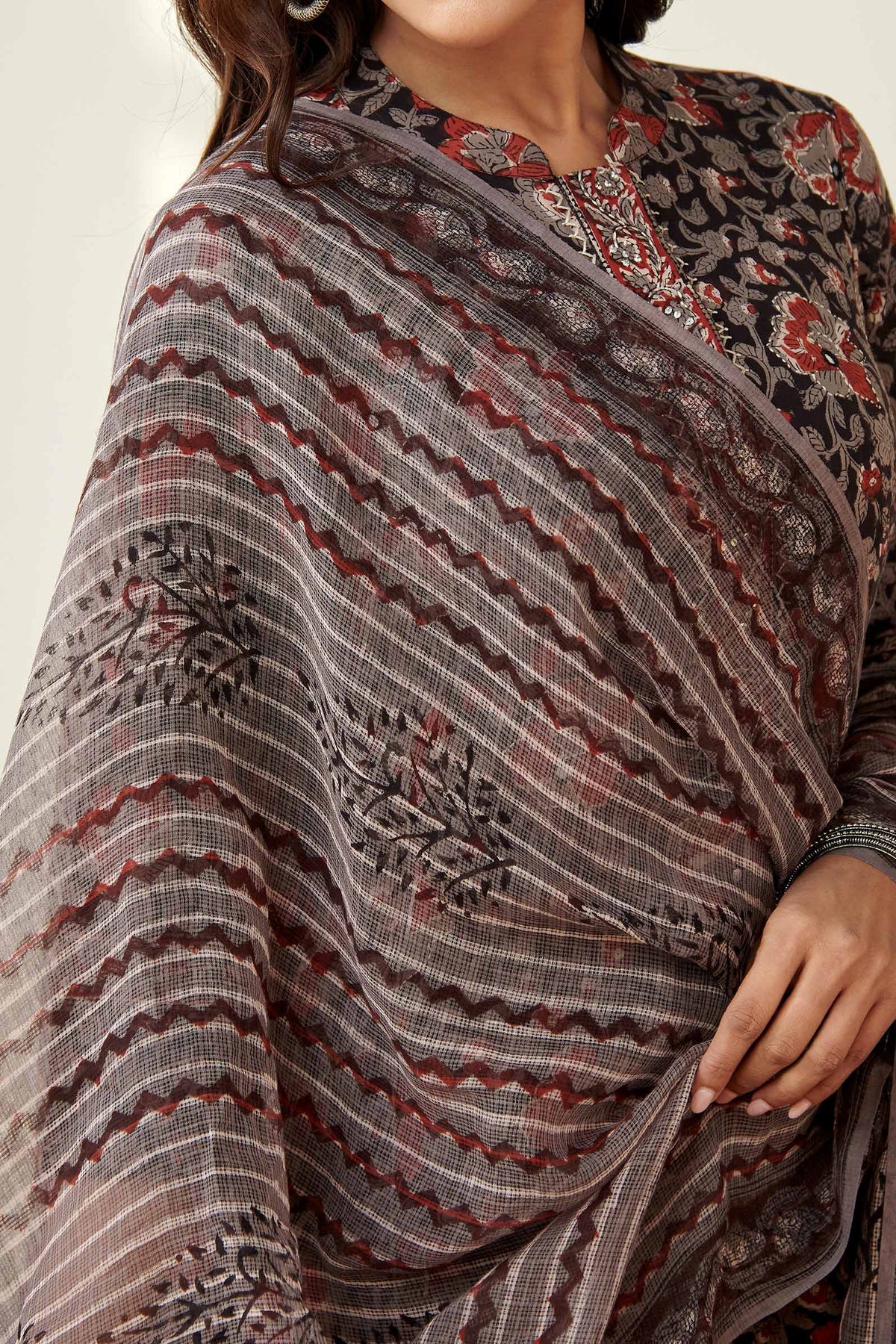 Sehra Nafeesa Bagru Dupatta