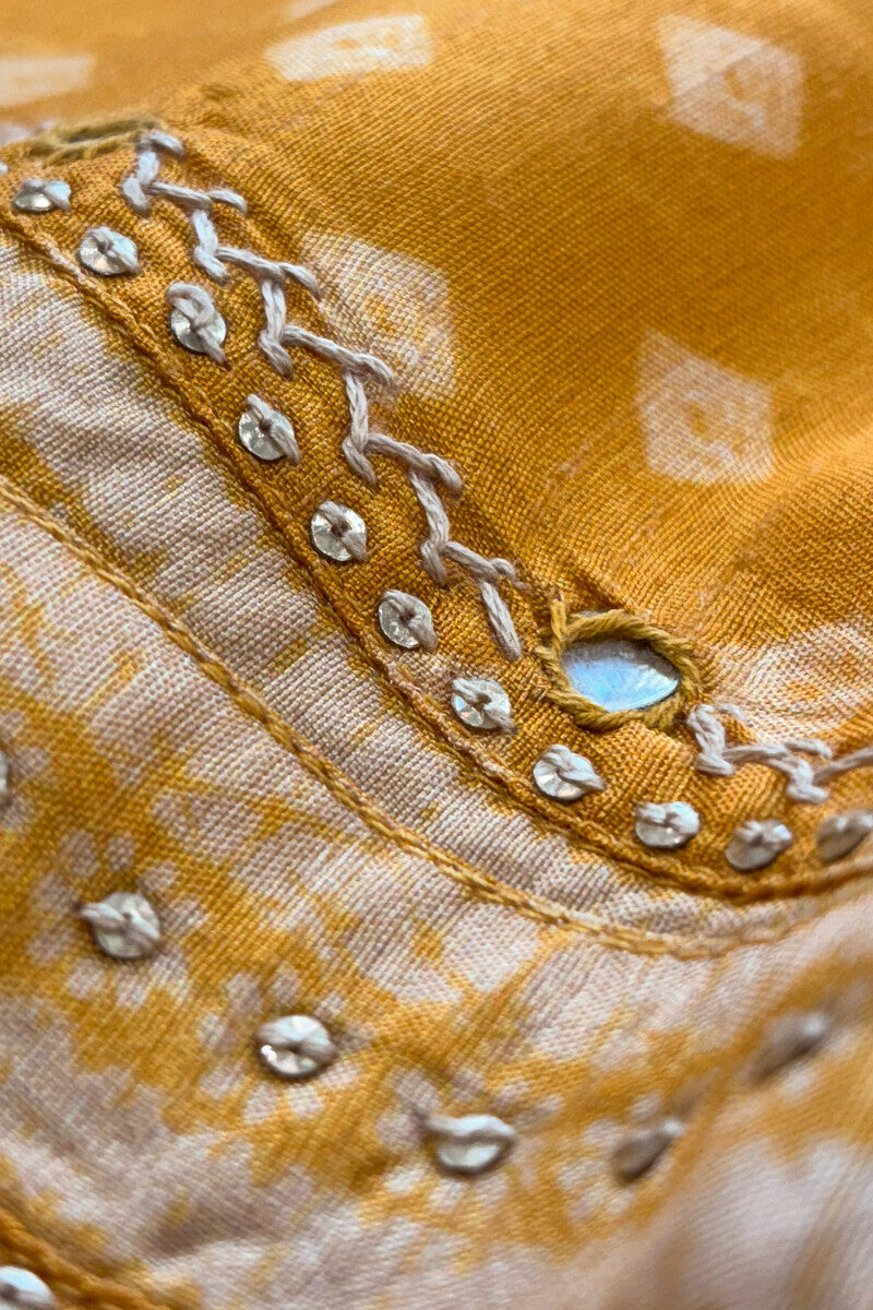 Mehrunissa Naureen Kurta