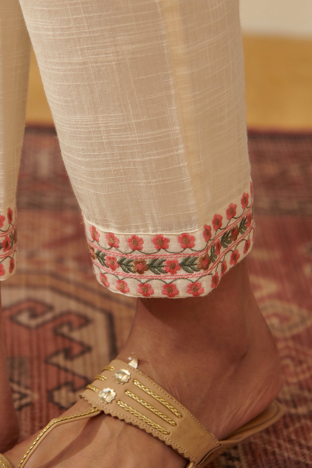 Mehraab Rabiya Cream Narrow Pants
