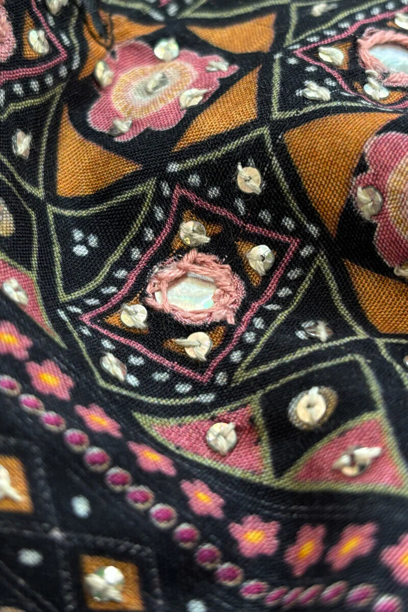 Surplus: Mehrunissa Zaharaa Kurta
