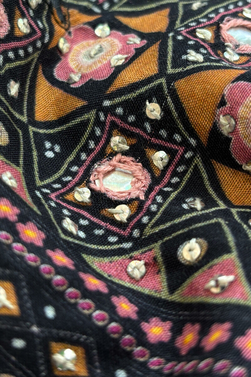 Mehrunissa Zaharaa Kurta