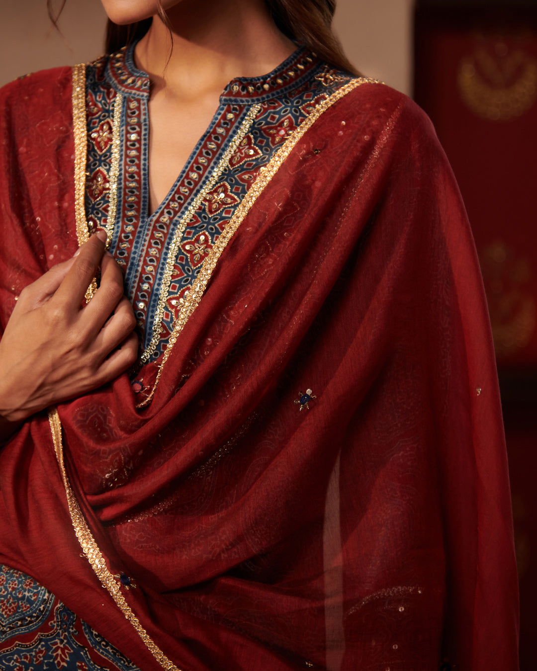 Roshanara Nazrina Maroon Dupatta