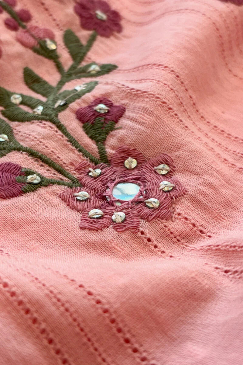 Surplus: Mehraab Arya Kurta