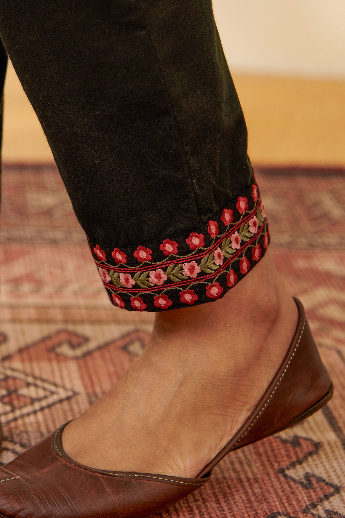 Mehraab Pariza Narrow Pants