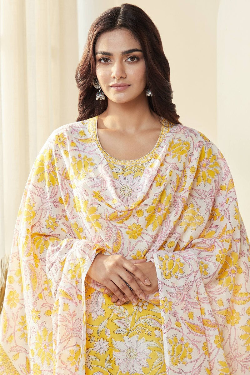 Nafees Zinat Dupatta
