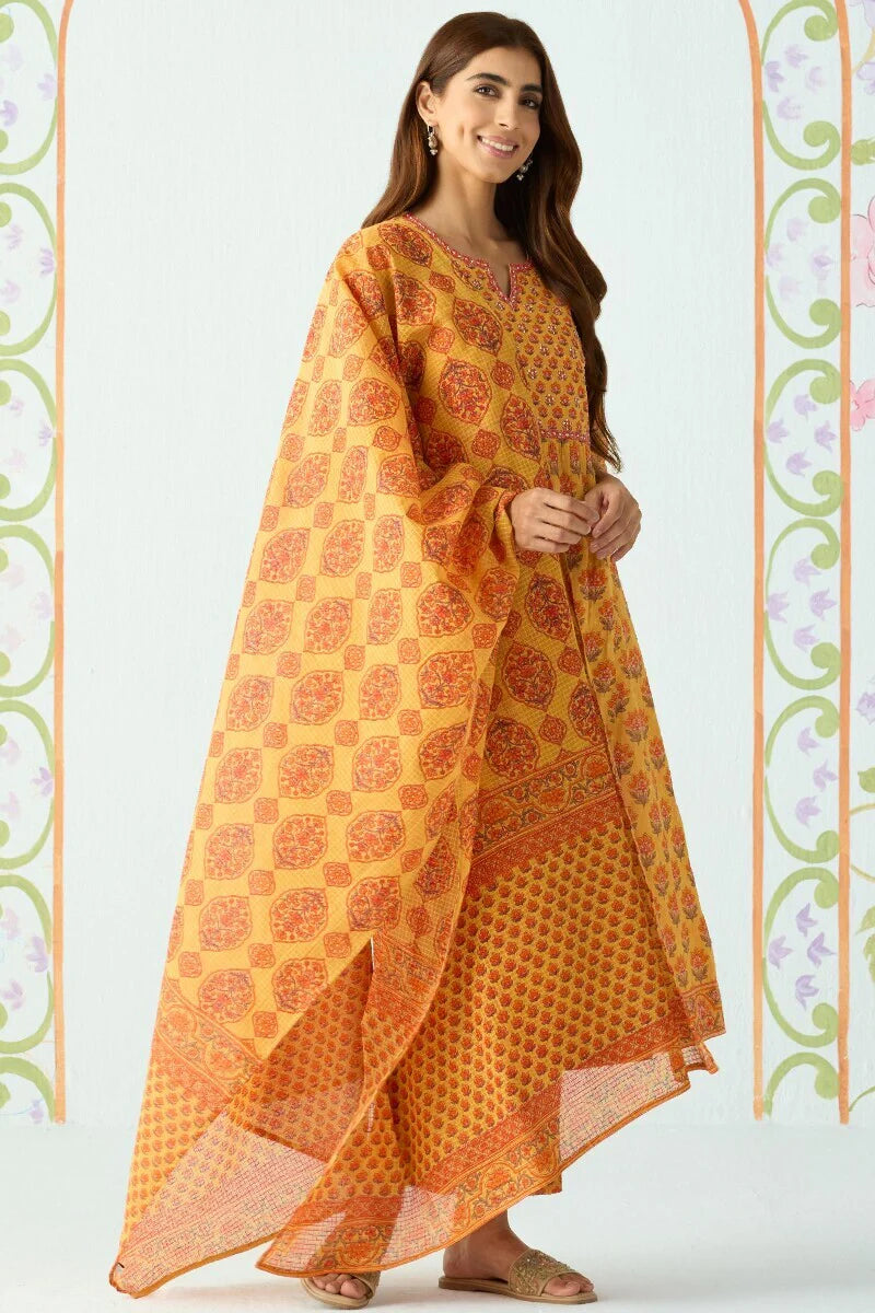 Surplus: Gauhar Sara Narrow Pants