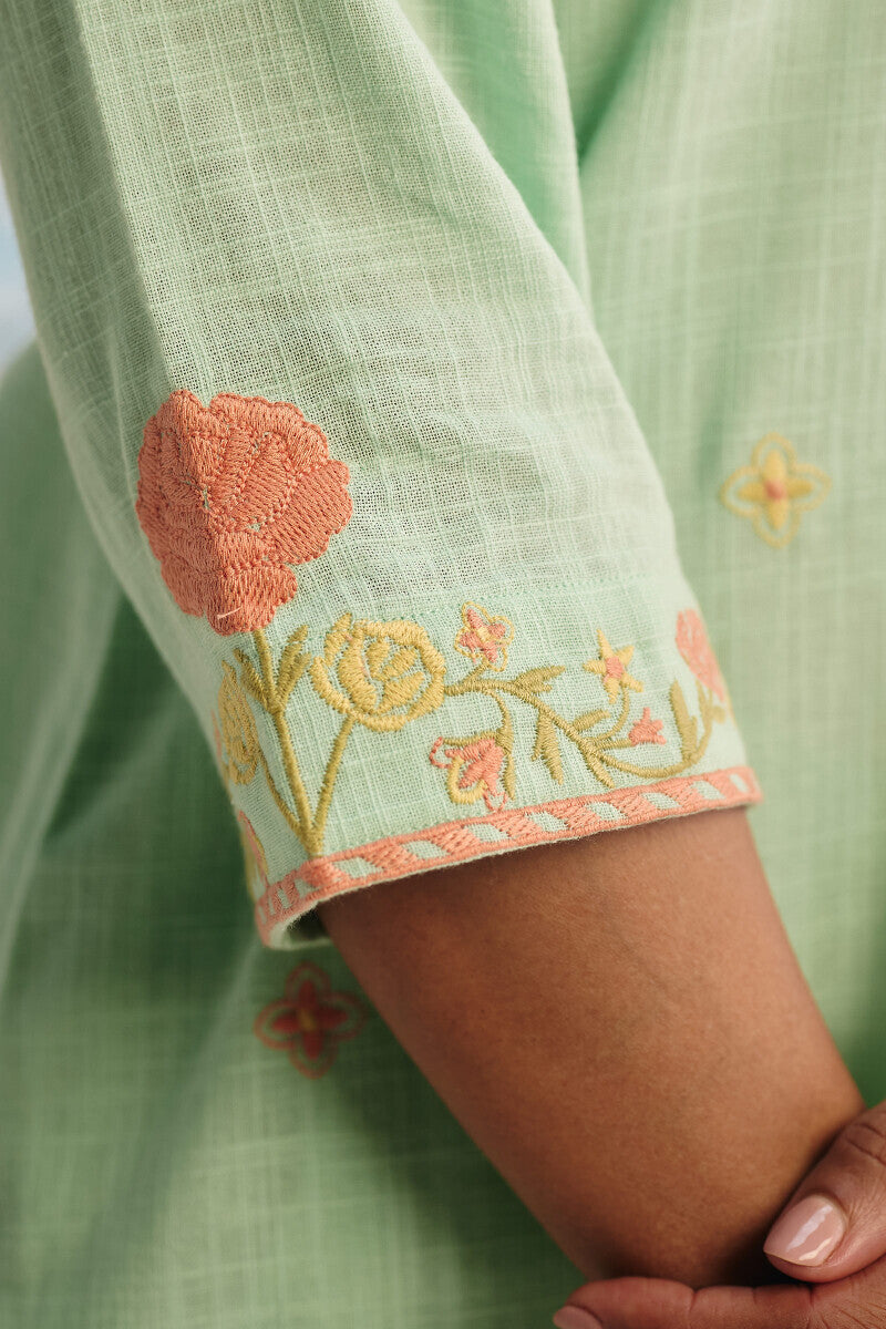 Mehraab Nida Kurta