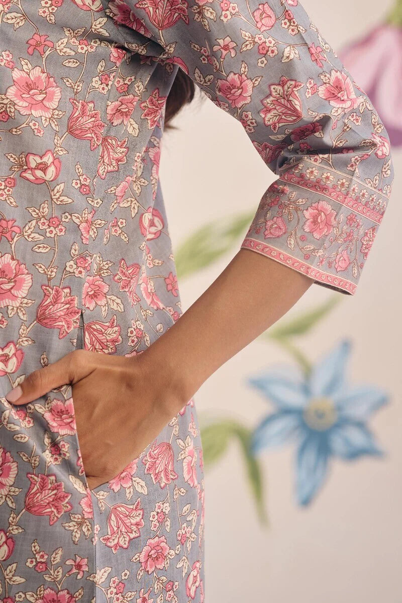 Surplus: Gulraiz Saira Kaftan