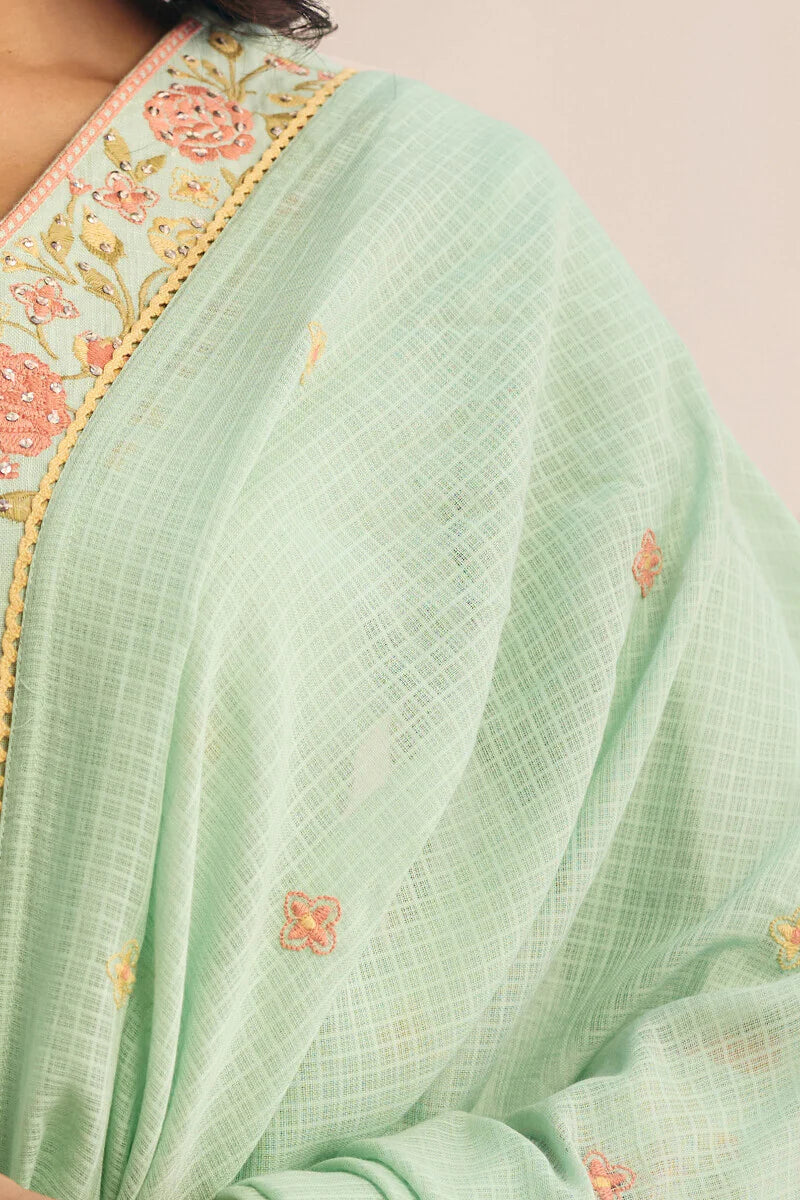 Surplus: Mehraab Nida Dupatta