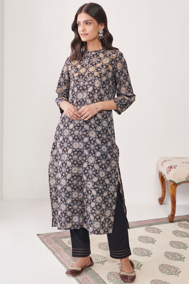 Shirin Zaharaa Ajrak Kurta