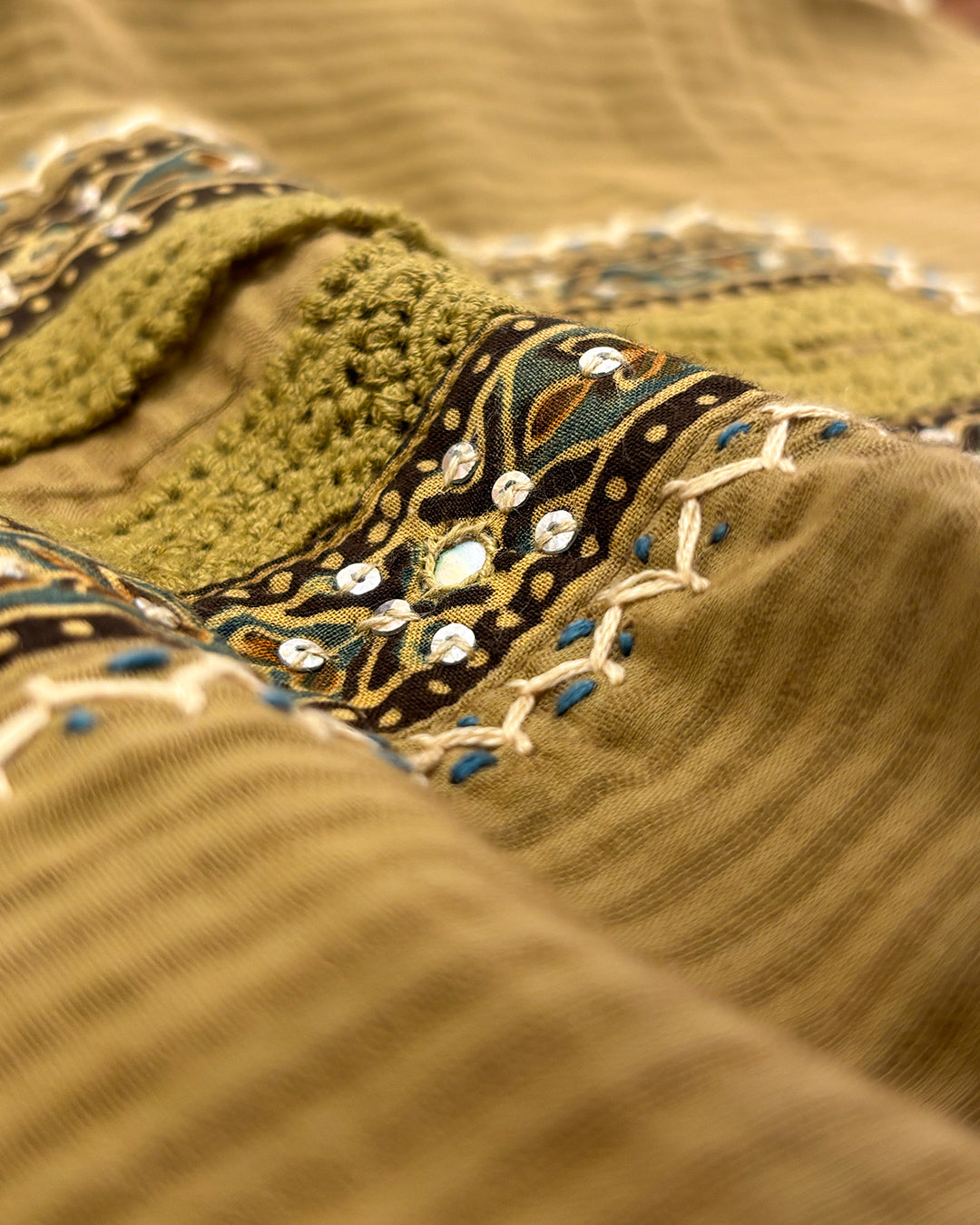 Sehra Asma Ajrak Kurta