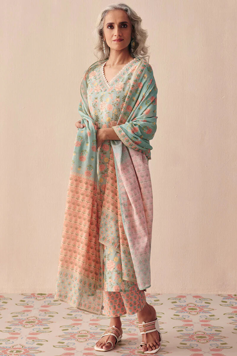 Surplus: Gulraiz Mahek Kurta
