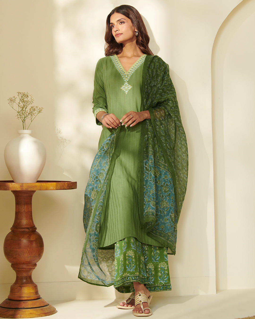 Gulbarg Riya Sanganeri Farsi