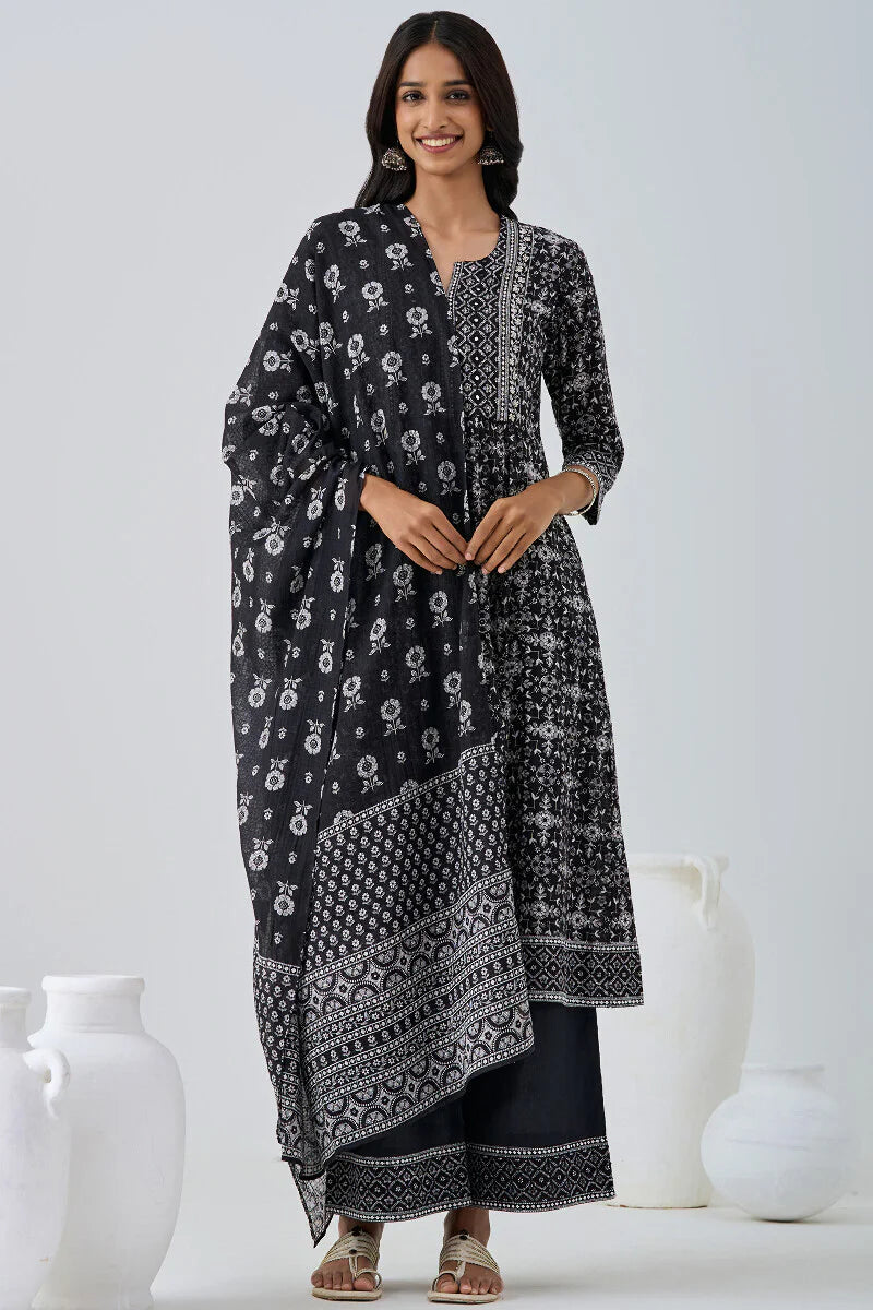 Surplus: Mumtaz Rehmat Dupatta